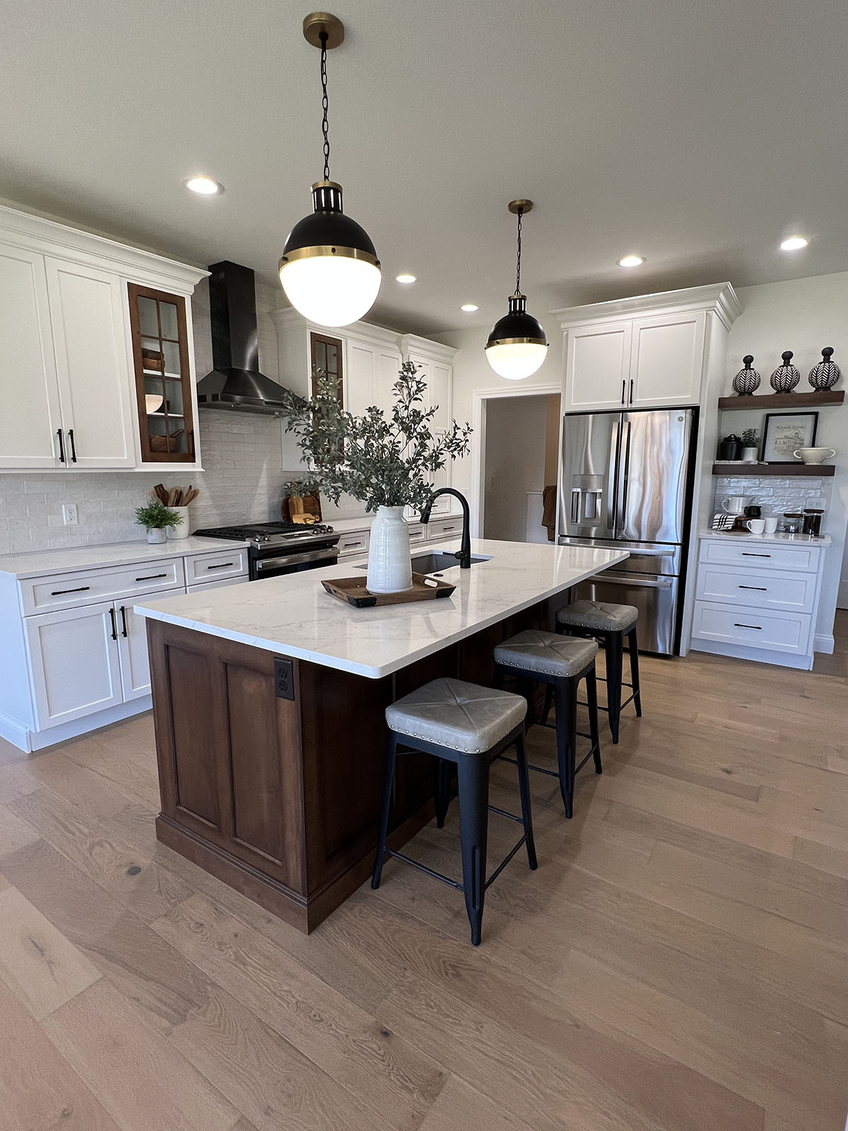 Cabinets and countertops | Staff Carpet